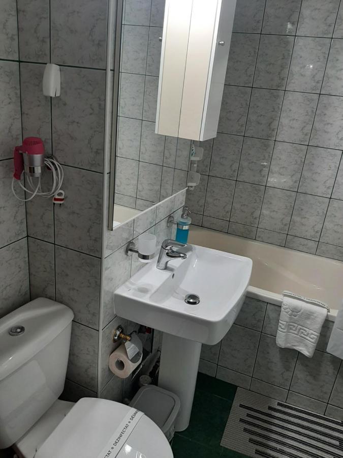 Ultracentral,Parcul Catedralei,Apartament 2 Camere Bacău Eksteriør billede